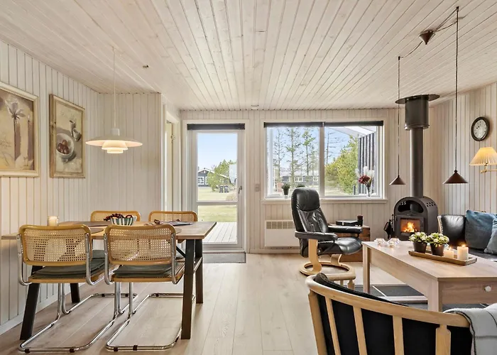 Casa vacanze Beautiful In With Kitchen Skjern